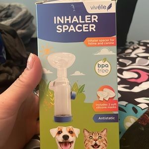 Cat/dog inhaler.